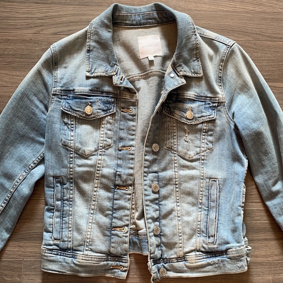 Mid length jean jacket size medium - Picture 2 of 3